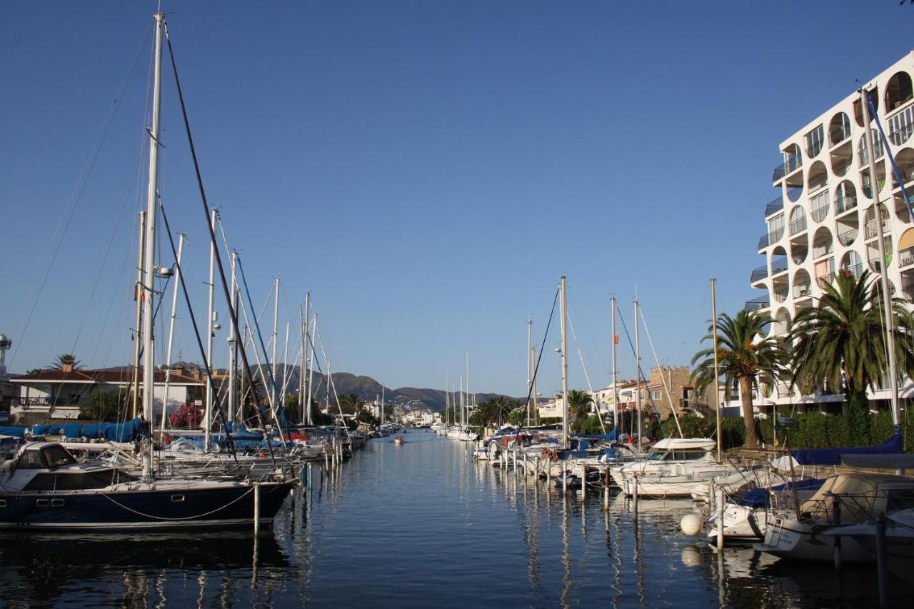 Empuriabrava Apartaments No 5 Экстерьер фото