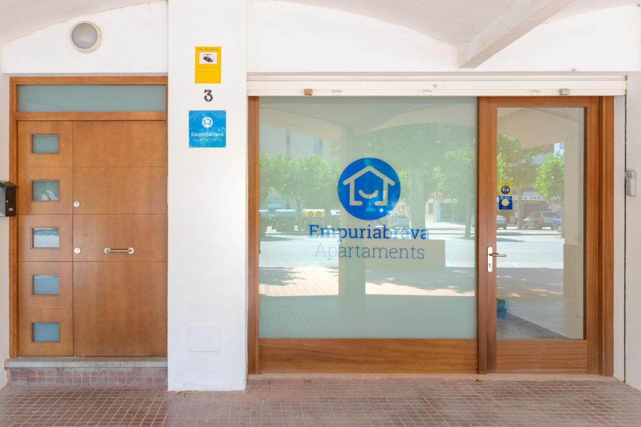 Empuriabrava Apartaments No 5 Экстерьер фото